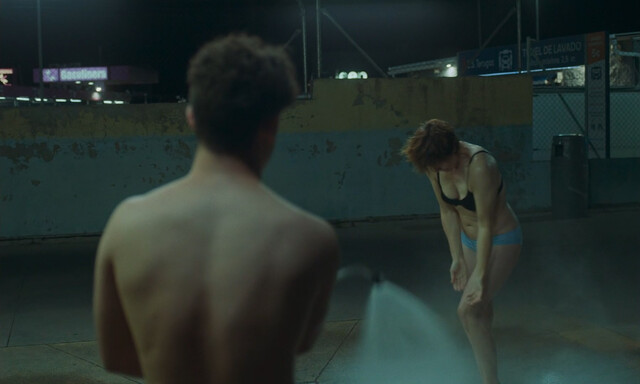 Elisabet Gelabert sexy – Un largo viaje (2023)