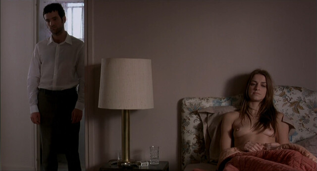 Joana Preiss nude – Dans Paris (2006)