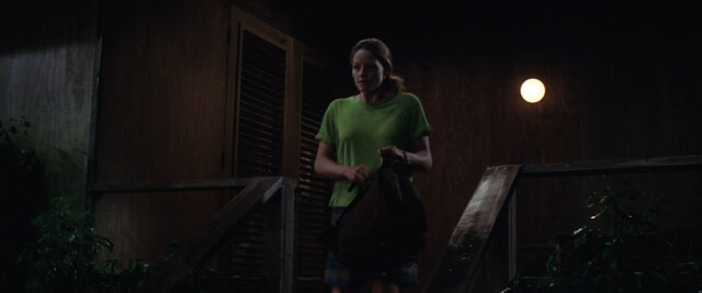 Jodie Foster nude – Contact (1997)