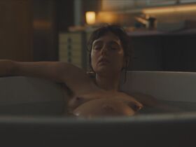 Sylvana Seddig nude – PUSH s01e02 (2024)