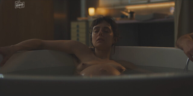 Sylvana Seddig nude – PUSH s01e02 (2024)