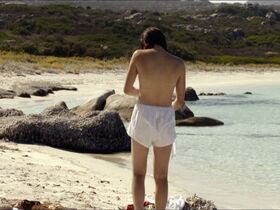 Alba Gaïa Bellugi nude – La stoffa dei sogni (2014)