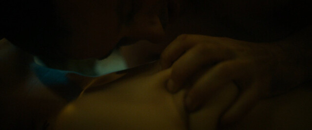 Leïla Muse nude – Abbé Pierre – A Century of Devotion (L'Abbé Pierre - Une vie de combats) (2023)