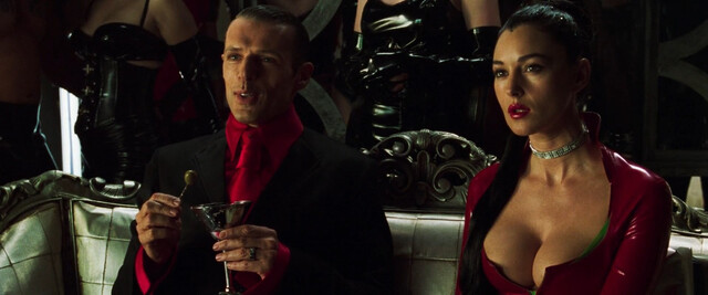 Monica Bellucci sexy – The Matrix Revolutions (2003)