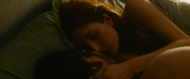 Julia Piaton sexy – Garder Ton Nom (2023)