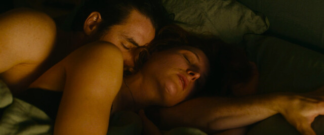 Julia Piaton sexy – Garder Ton Nom (2023)