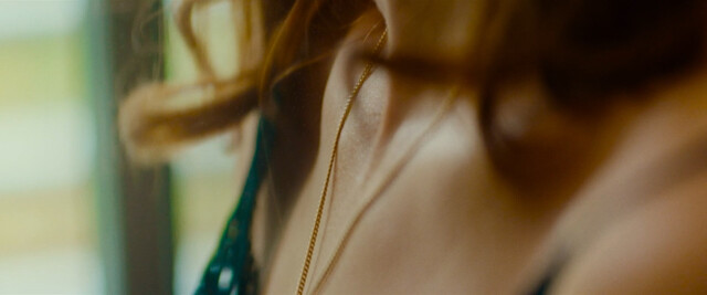 Julia Piaton sexy – Garder Ton Nom (2023)