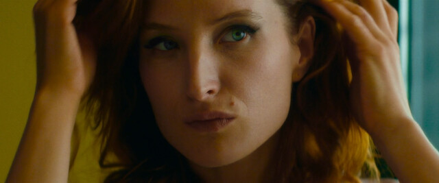 Julia Piaton sexy – Garder Ton Nom (2023)