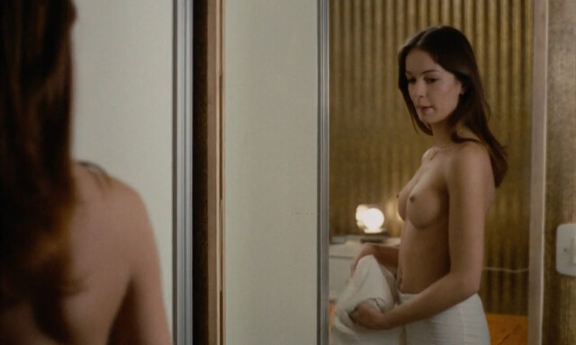 Anicée Alvina nude – Les grands sentiments font les bons gueuletons (1973)