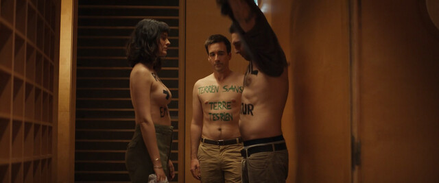 Noémie Merlant sexy – Une année difficile (2023)