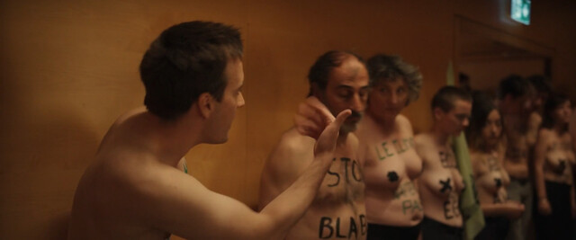 Noémie Merlant sexy – Une année difficile (2023)