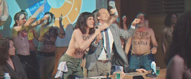 Noémie Merlant sexy – Une année difficile (2023)