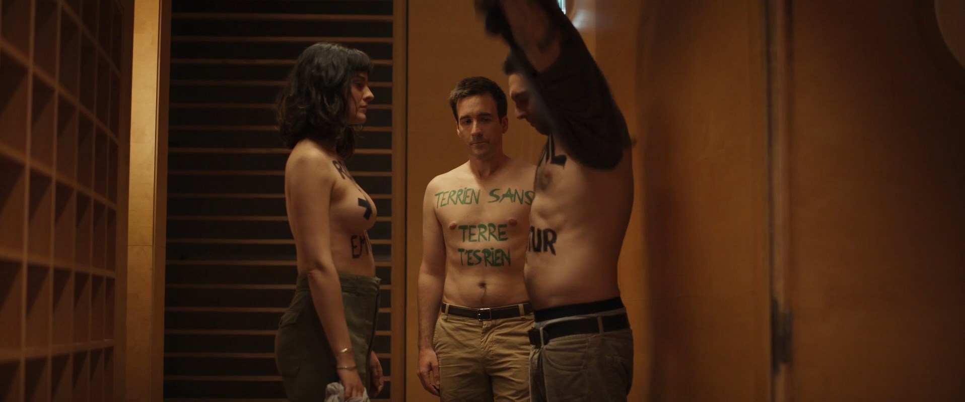 Noémie Merlant sexy – Une année difficile (2023)