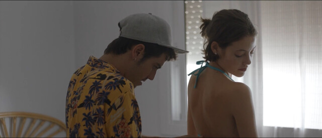 Mireia Oriol nude – Bathed in Light (Sol creixent) (2017)