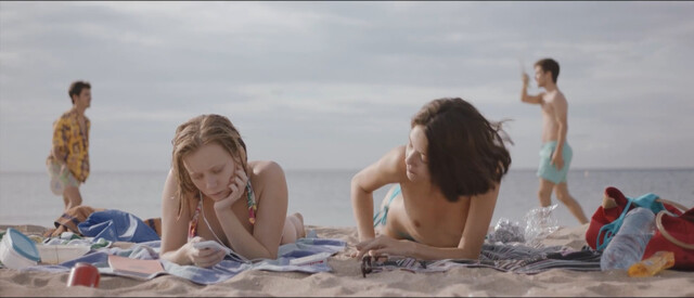 Mireia Oriol nude – Bathed in Light (Sol creixent) (2017)