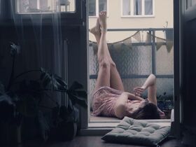 Irene Cruz sexy – Lockdown (2021)