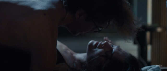 Funda Eryigit sexy – Ashes (2024)