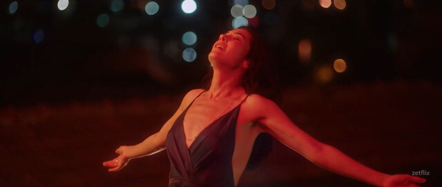 Funda Eryigit sexy – Ashes (2024)