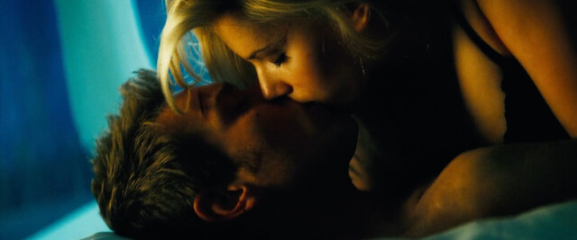 Scarlett Johansson sexy – The Island (2005)