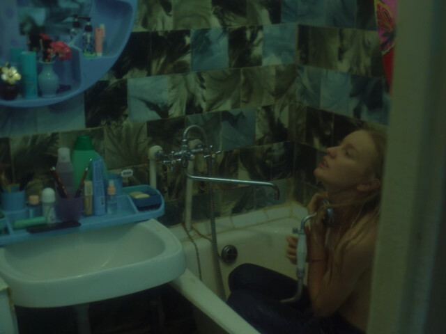 Lena Tronina (Elena Tronina) nude – Panicheskiye Ataki (2023)