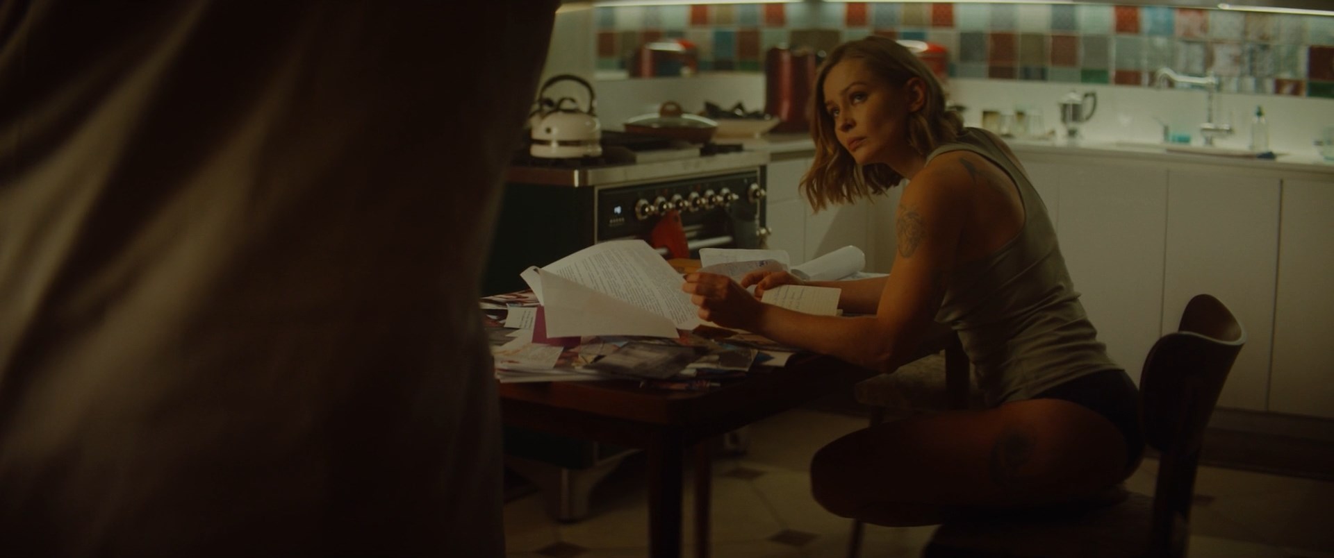 Yuliya Peresild sexy – Mediator s02e06 (2021)