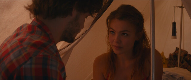 Abbey Hoes nude – Ventoux (2015)