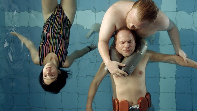 Abbey Hoes nude – Nena (2014)