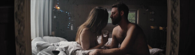 Sabine Thun nude – Godt Nytår (2020)