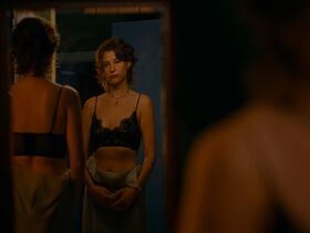 Sandra Turéll Henningsen sexy – Valerie (2022)