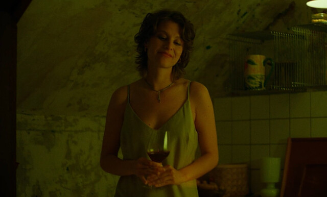 Sandra Turéll Henningsen sexy – Valerie (2022)