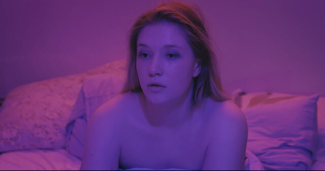 Sara Dhimitri sexy – Facaden (2021)