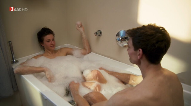 Natalia Belitski sexy – Ein Lächeln nachts um vier (2017)