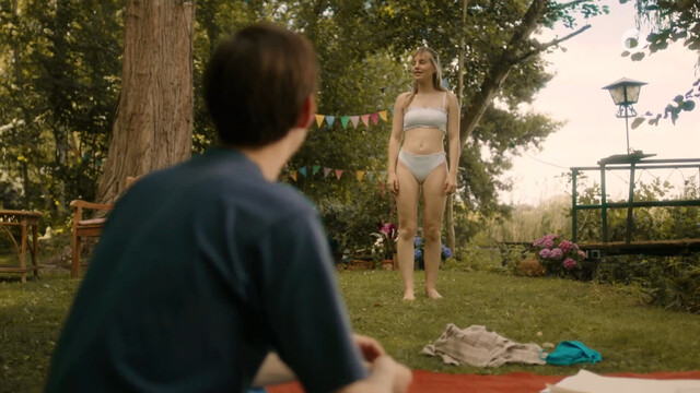 Louise Sophie Arnold sexy – Käthe und ich s05e02 (2024)