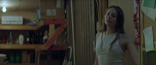 Willa Holland sexy – The Dirty South (2023)