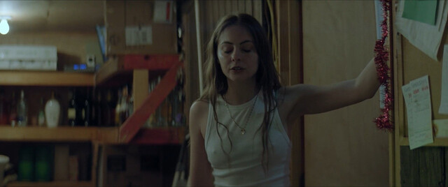 Willa Holland sexy – The Dirty South (2023)