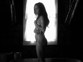 Jet Jandreau nude – Attack of the Flies (2023)