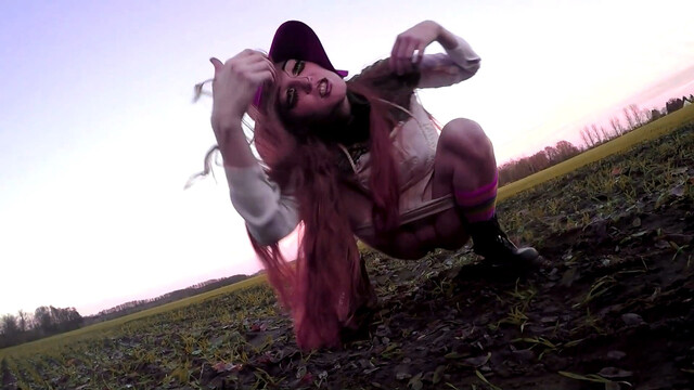 Unknown nude – NUDE POETRY - All zu froh (2019)