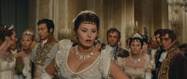 Sophia Loren sexy – Madame (Madame Sans Gêne) (1961)