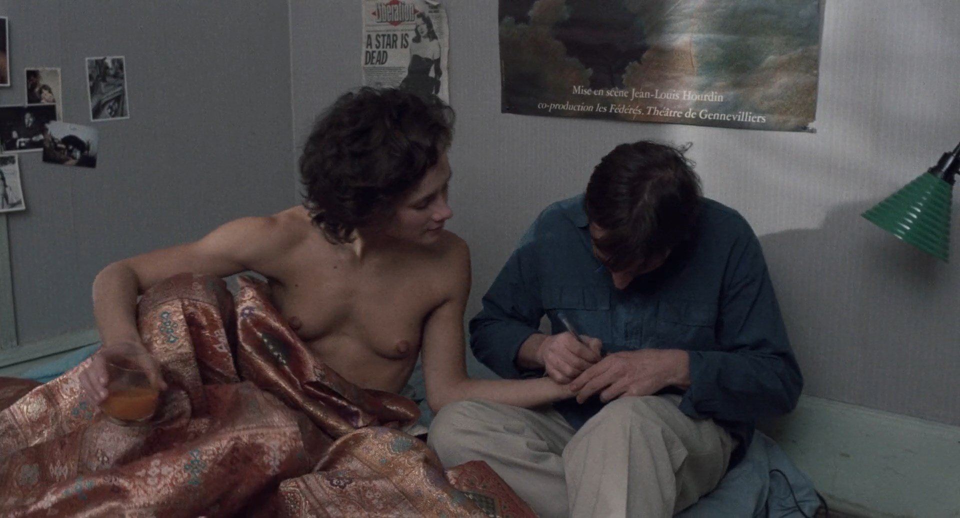 Laurence Cote nude – The Gang of Four (La bande des quatre) (1989)