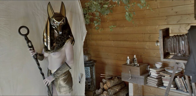 Stella Icard nude – Le miracle des roses (2024)