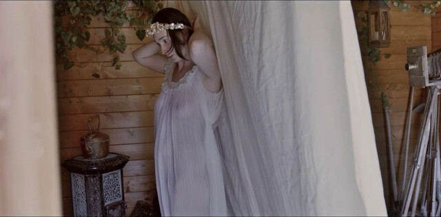 Stella Icard nude – Le miracle des roses (2024)