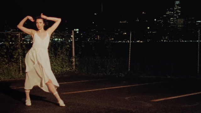 Margaret Qualley sexy – Tiny Moves (2024)