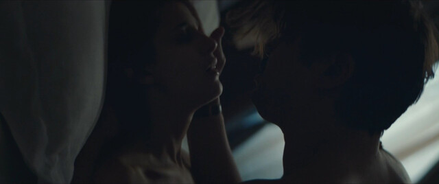 Benedetta Porcaroli nude – L'ombra del giorno (2022)