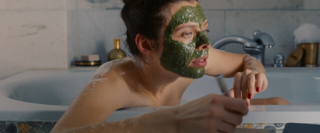 Margarita Breitkreiz nude – Kaviar (2019)