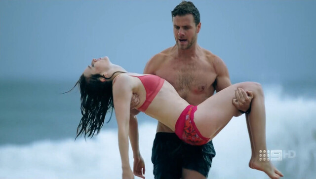 Marlee Barber sexy – Bite Club s01e07 (2018)