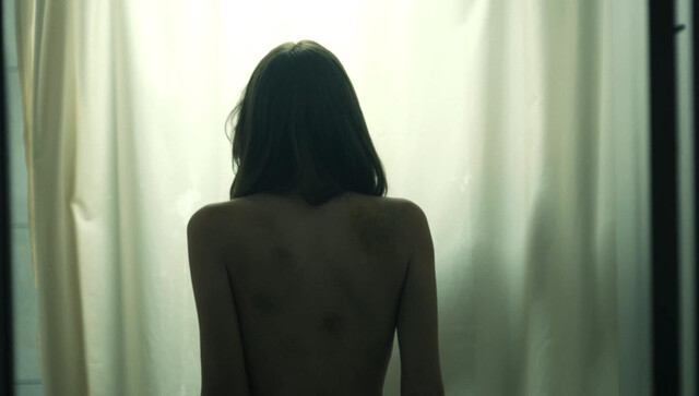 Sarah Roemer nude – Chosen s02e04 (2013)