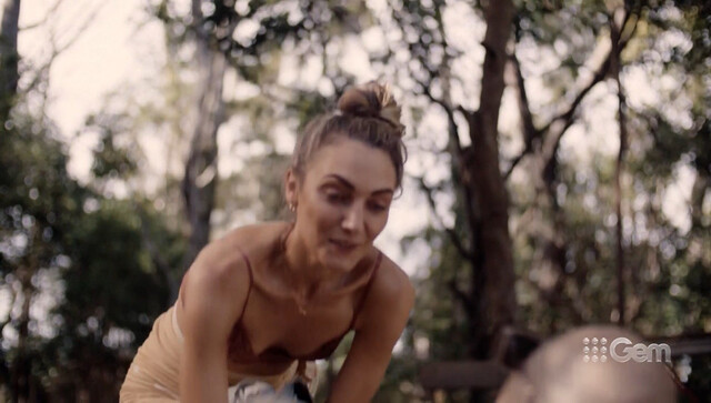 Hannah Levien sexy – The 13th Summer (2022)