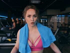 Evgeniya Rozanova sexy – Zona komforta s03e05-06 (2024)