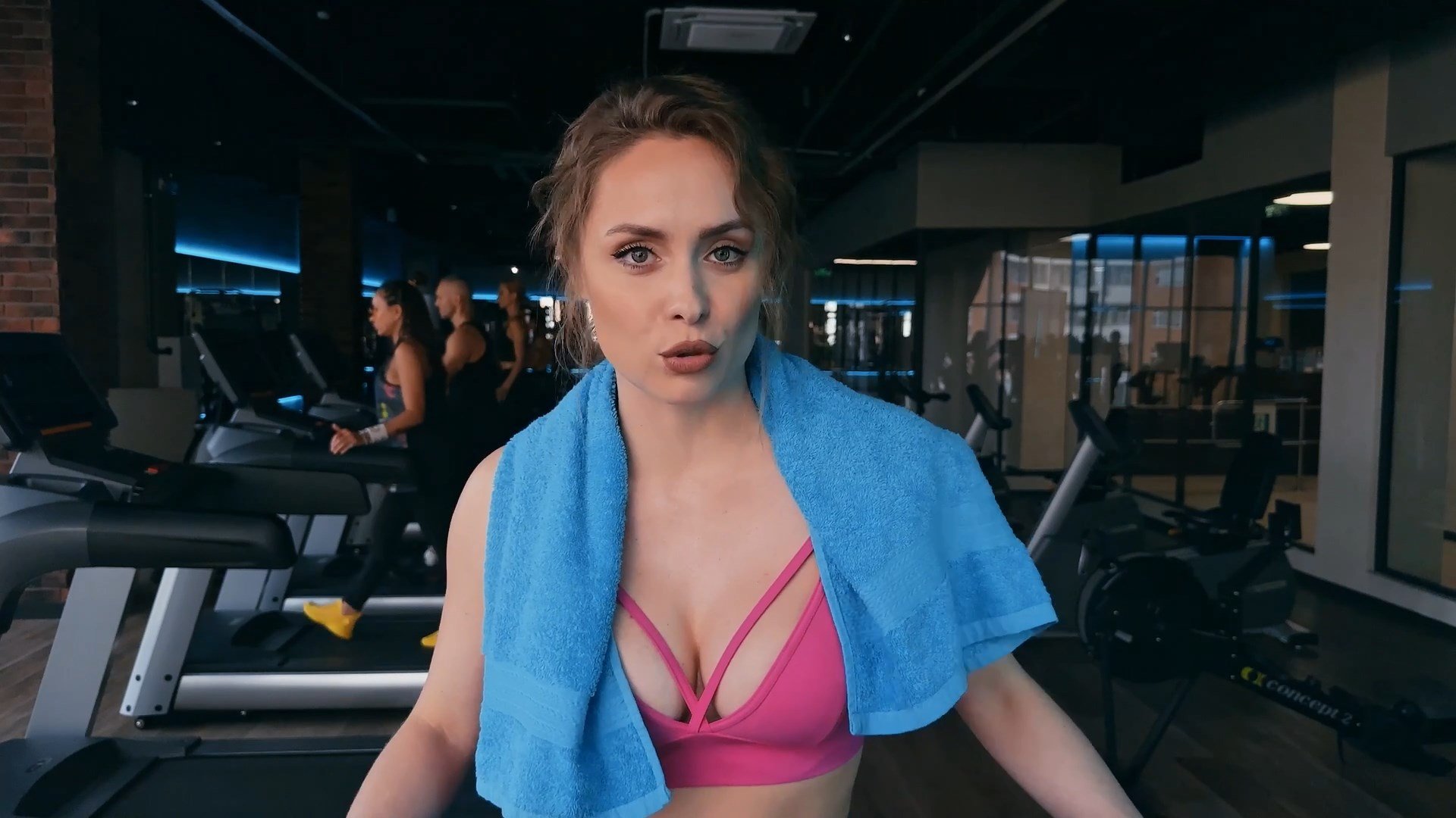 Evgeniya Rozanova sexy – Zona komforta s03e05-06 (2024)