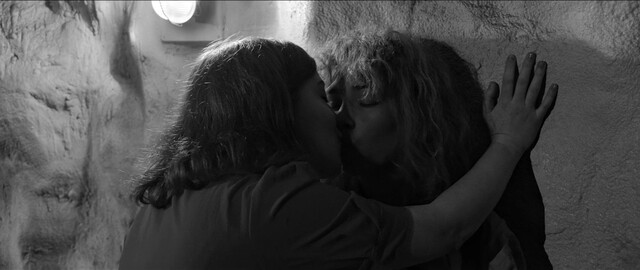 Vicky Jorge nude – Vampus Horror Tales (2020)